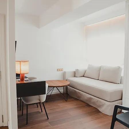 Hoposa Daina- Adults Only 4*